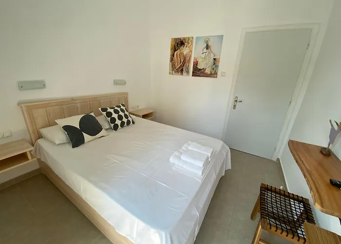 Apartament Delikos House *